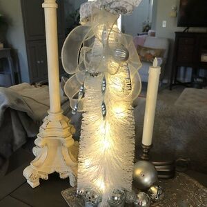 🎄Bottle Brush Tree with lights🎄